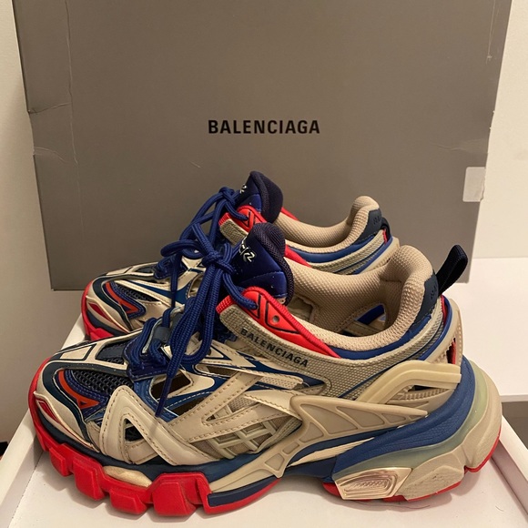 track 2 balenciaga
